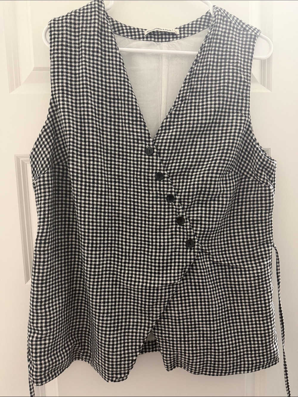 Abercrombie & Fitch Black and White Gingham Wrap-Front Sleeveless Tunic Top